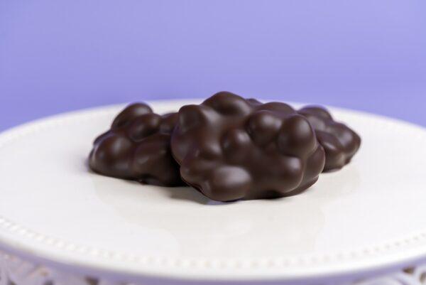 Dark Chocolate Peanuts Clusters